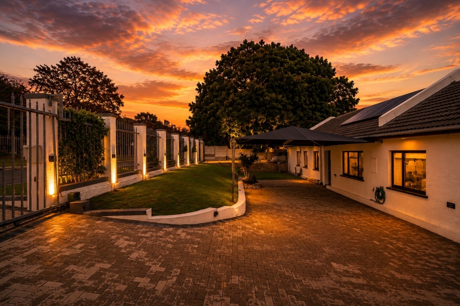 3 Bedroom Property for Sale in Die Wingerd Western Cape